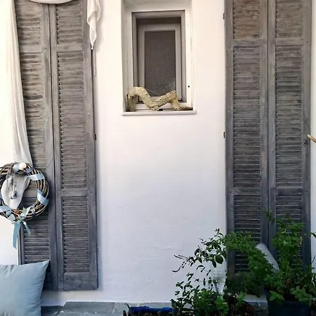 Appartamento Menexe Apartments-kelyfos *