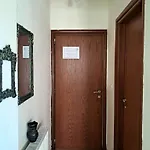 Menexe Apartments-kelyfos