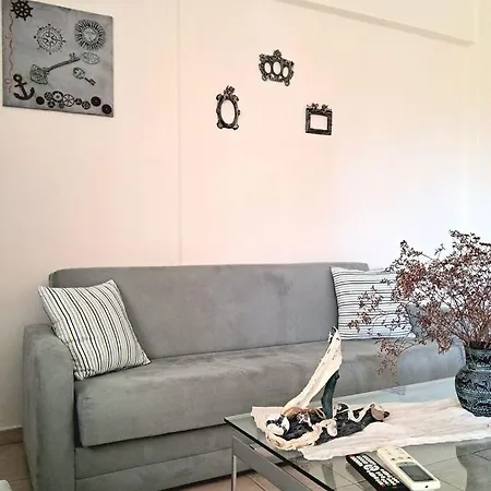 Menexe Apartments-kelyfos Néos Marmarás