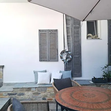 Menexe Apartments-kelyfos *