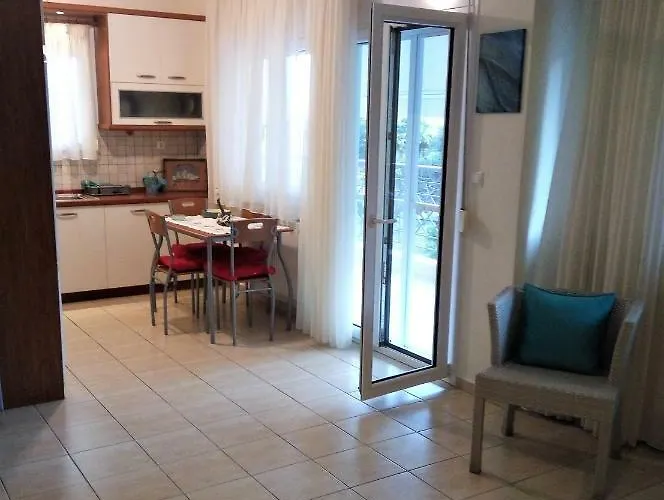 Menexe Apartments-kelyfos Апартаменты *